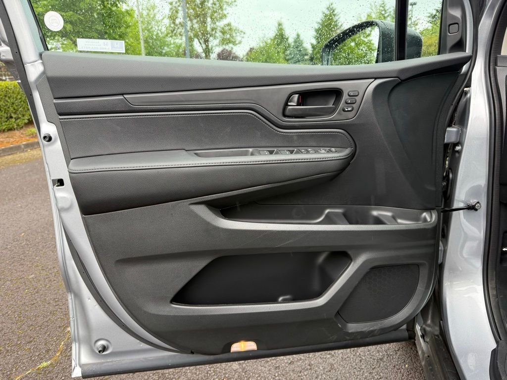 Used 2026 Silver Metallic Honda EX-L image 17