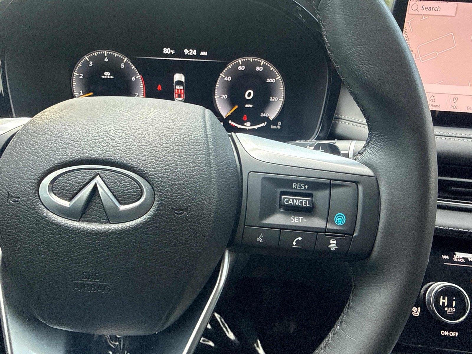 Used 2025 Mineral Black INFINITI LUXE image 19