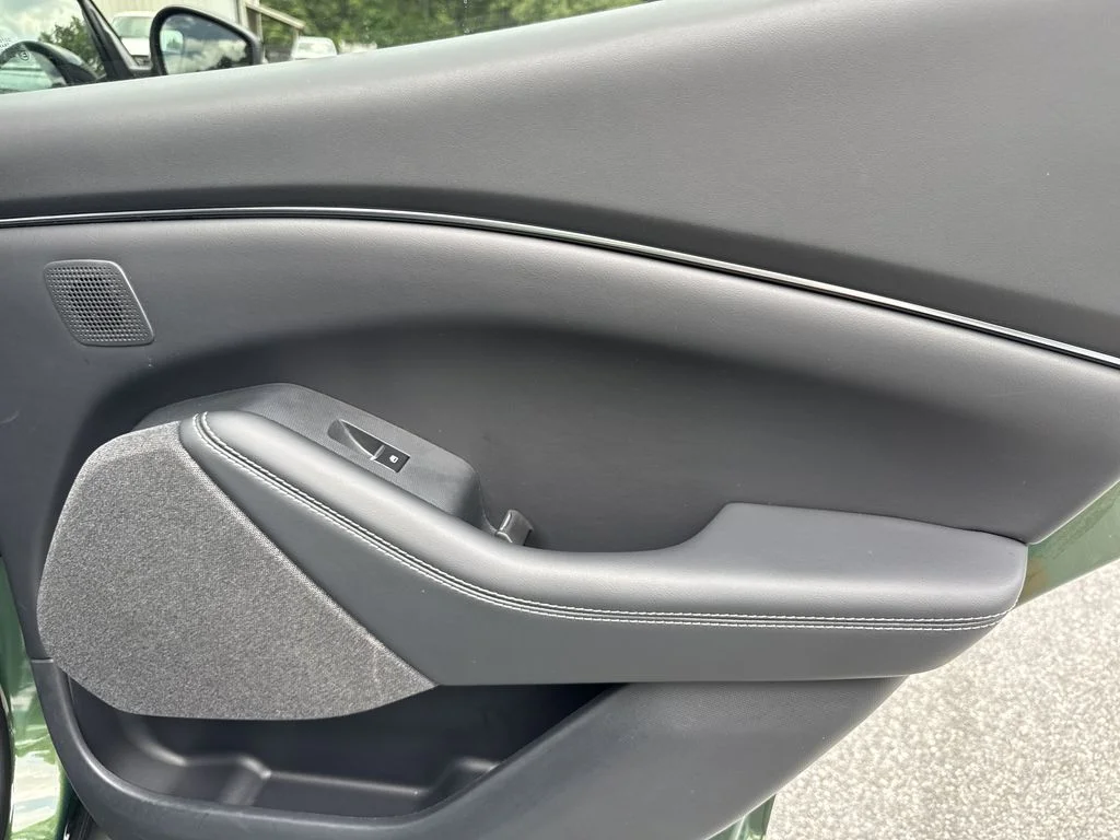 Used 2025 Green Ford Premium image 16
