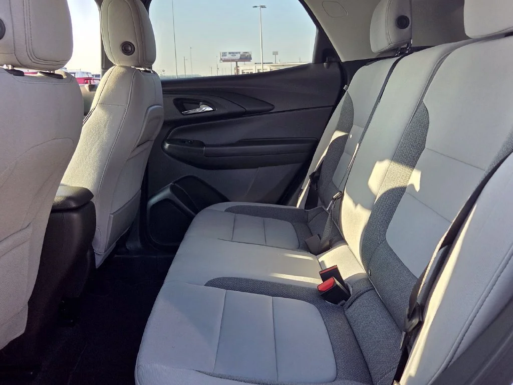 New 2026 Summit White Chevrolet LT image 30