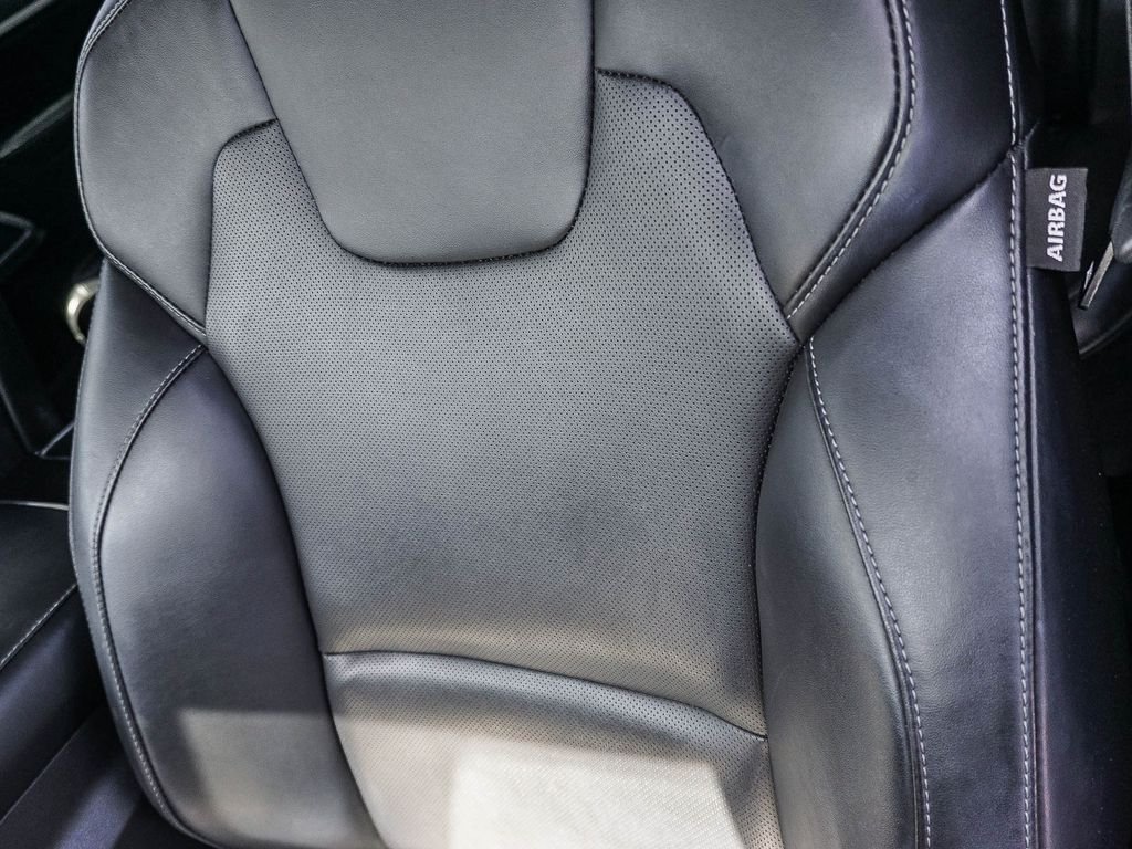 Used 2022 Purple Kia S image 20