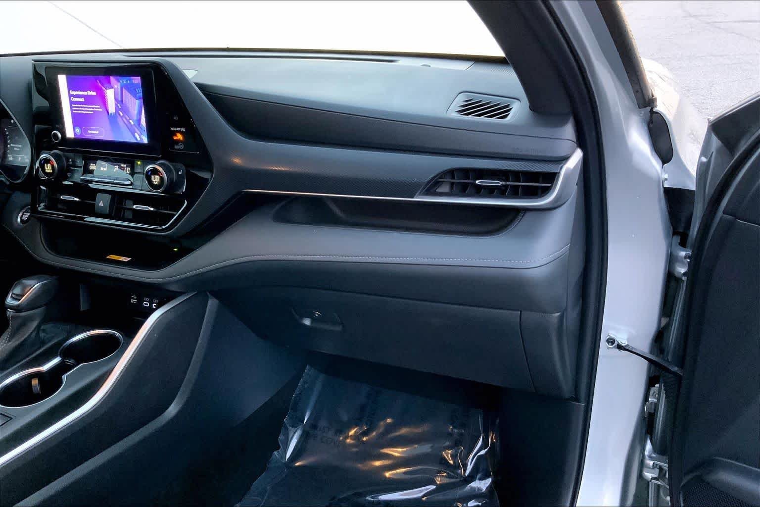 2024 Toyota Highlander XSE - Photo 18