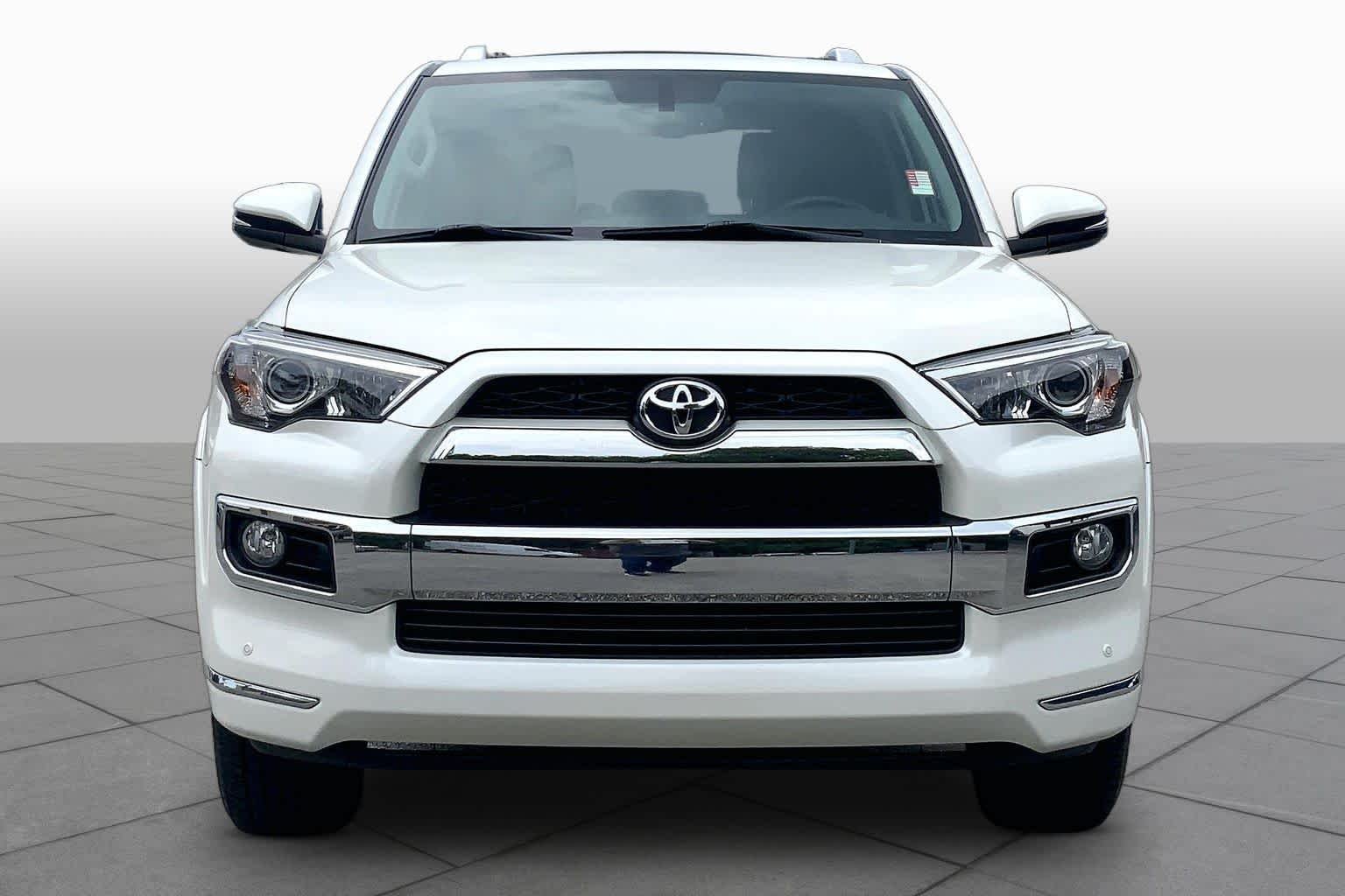 Used 2018 Blizzard Pearl Toyota Limited image 4