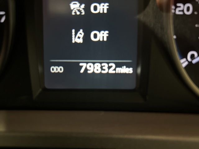 Used 2017 Super White Toyota XLE image 23