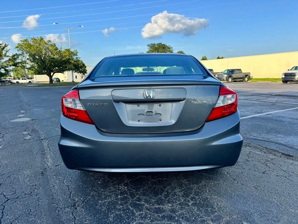 Used 2012  Honda LX image 4