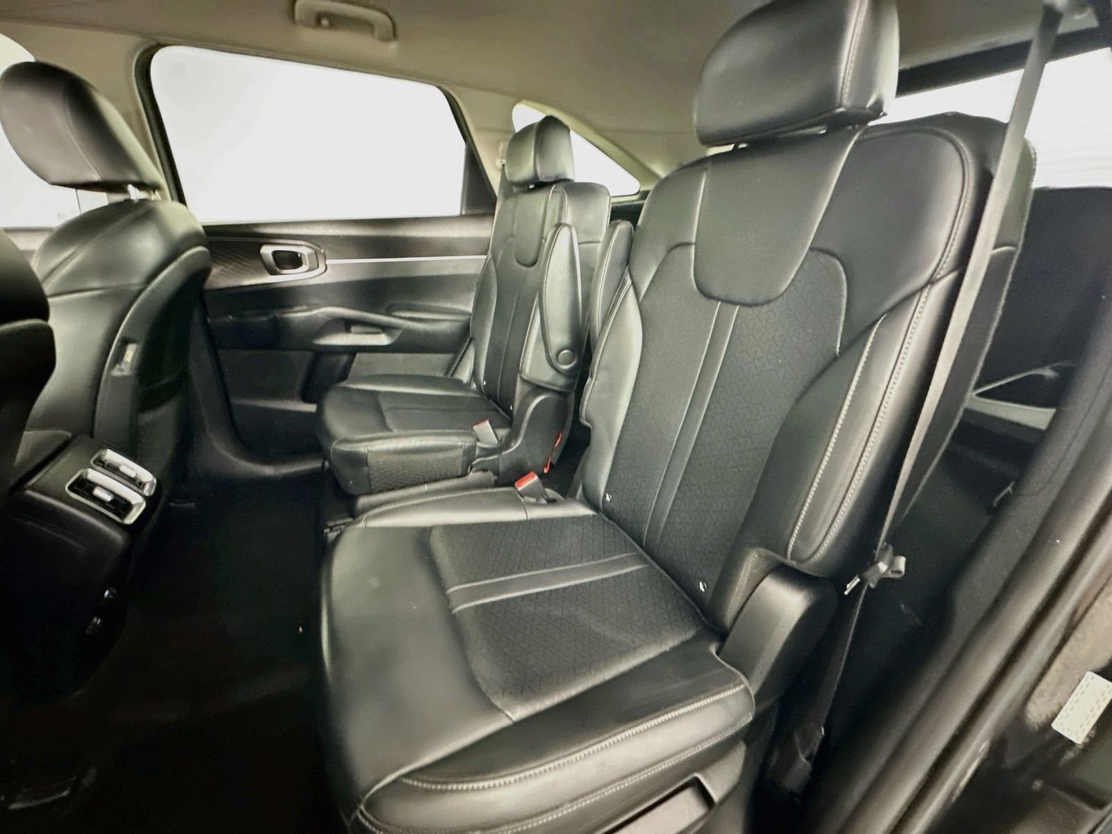 Used 2023 Aurora Black Kia EX image 24