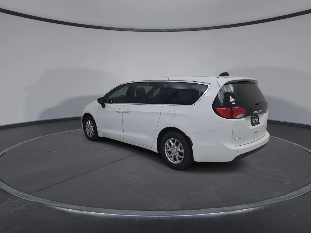 New 2027 Bright White Clear-Coat Paint Chrysler LX image 11