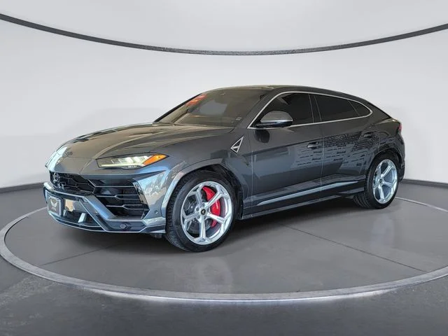Used 2020  Lamborghini Base image 3