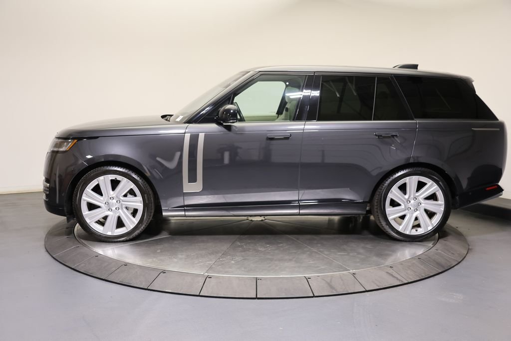 Certified Used 2023 Carpathian Gray Premium Metallic Land Rover SE image 2