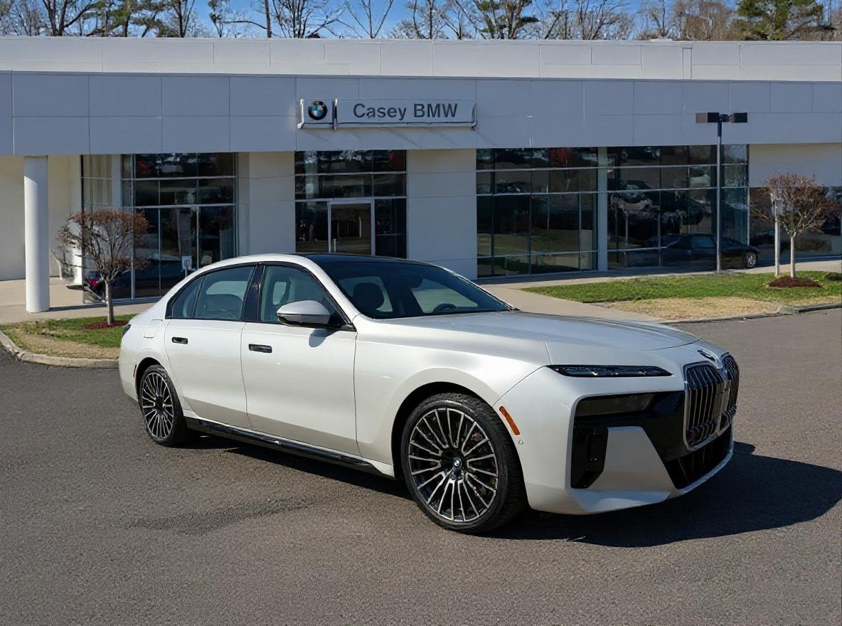 2026 BMW 7 Series 760i xDrive Sedan's photo