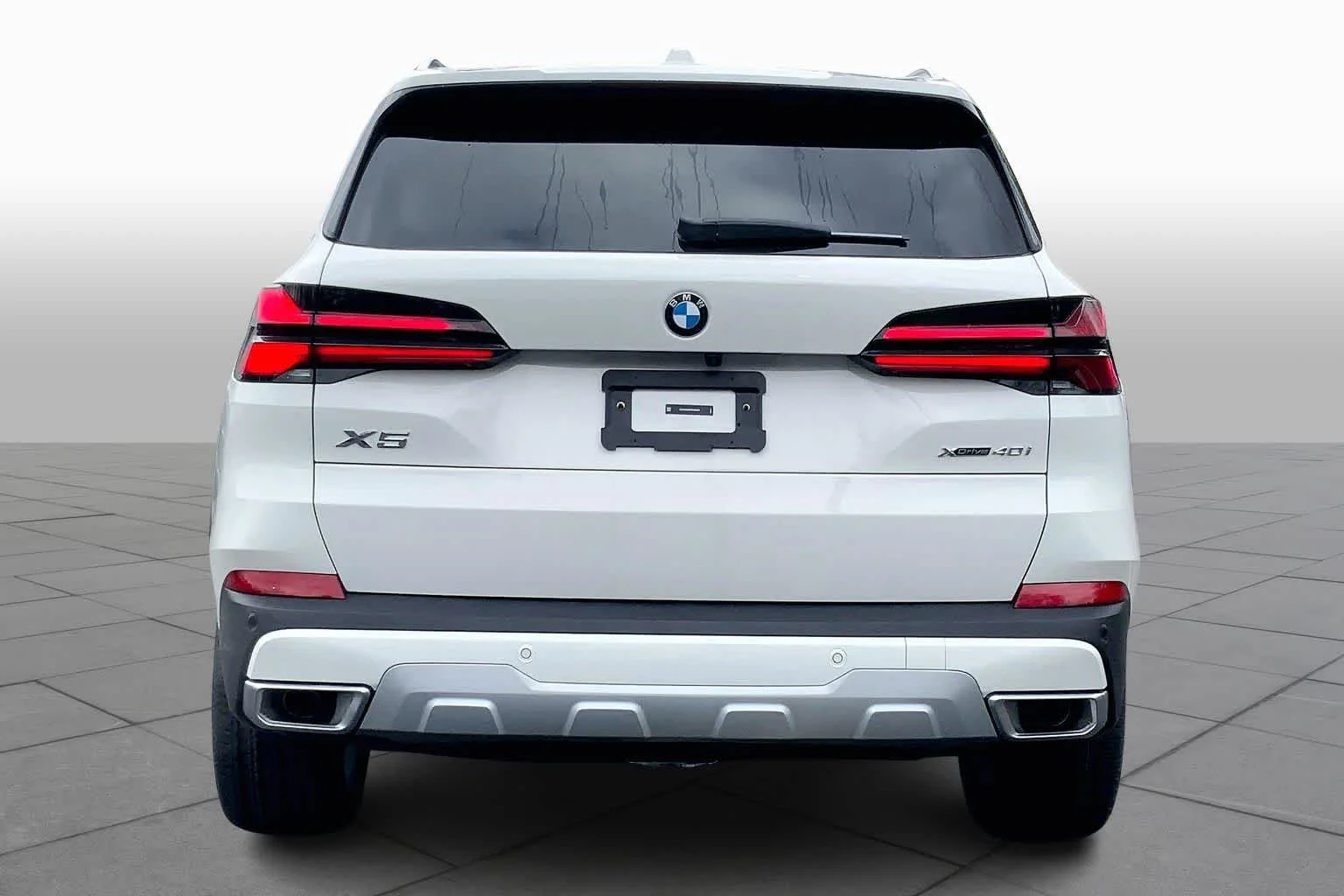 Used 2026 Alpine White BMW xDrive40i image 4