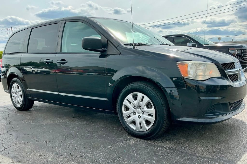 Used 2018 Black Dodge SE image 6