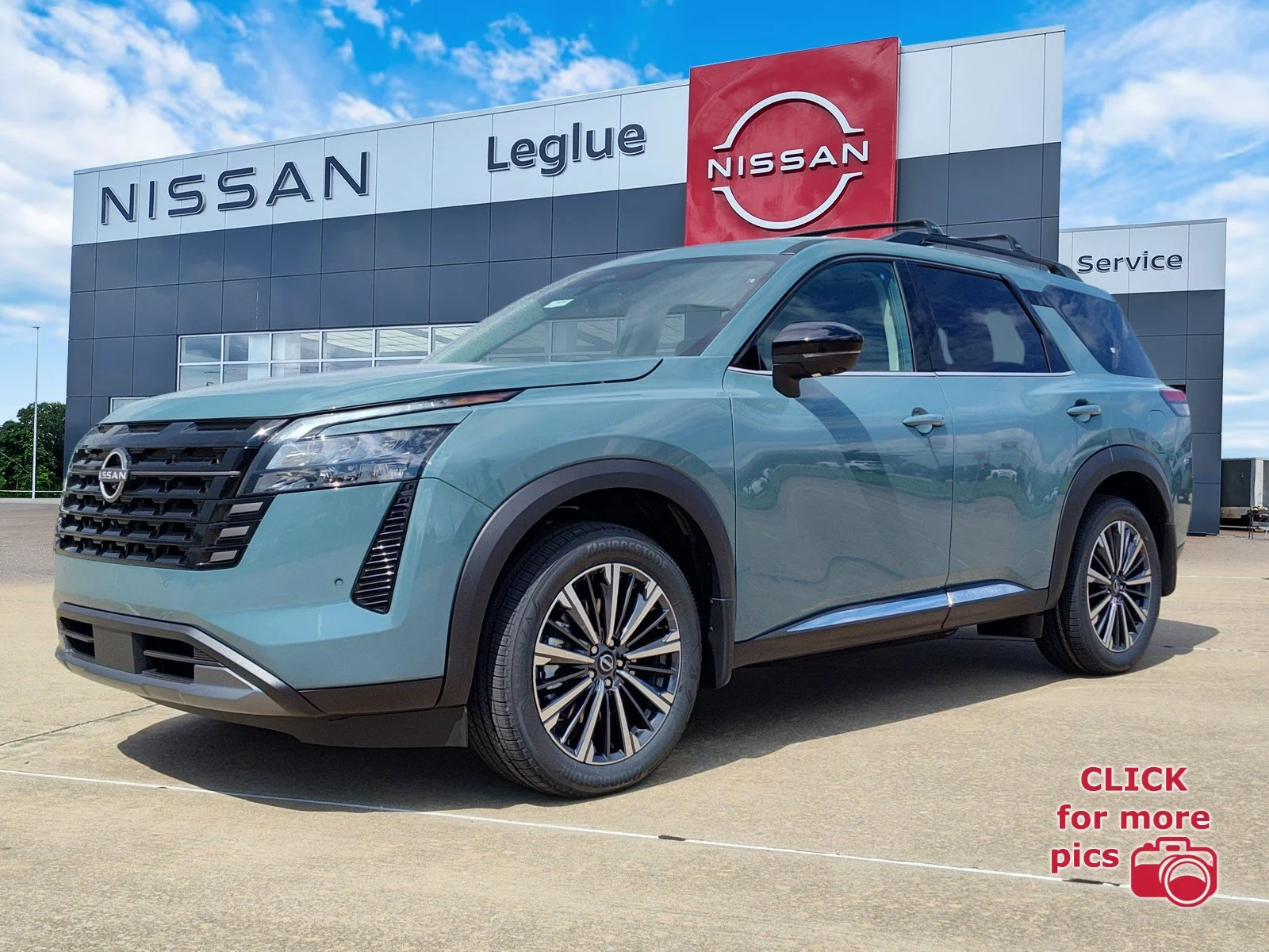 2026 Nissan Pathfinder Platinum