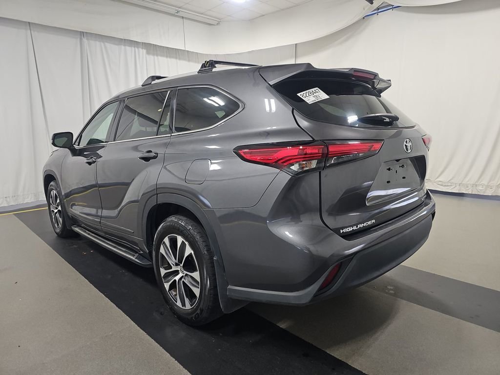 Used 2022 Gray Toyota XLE image 3