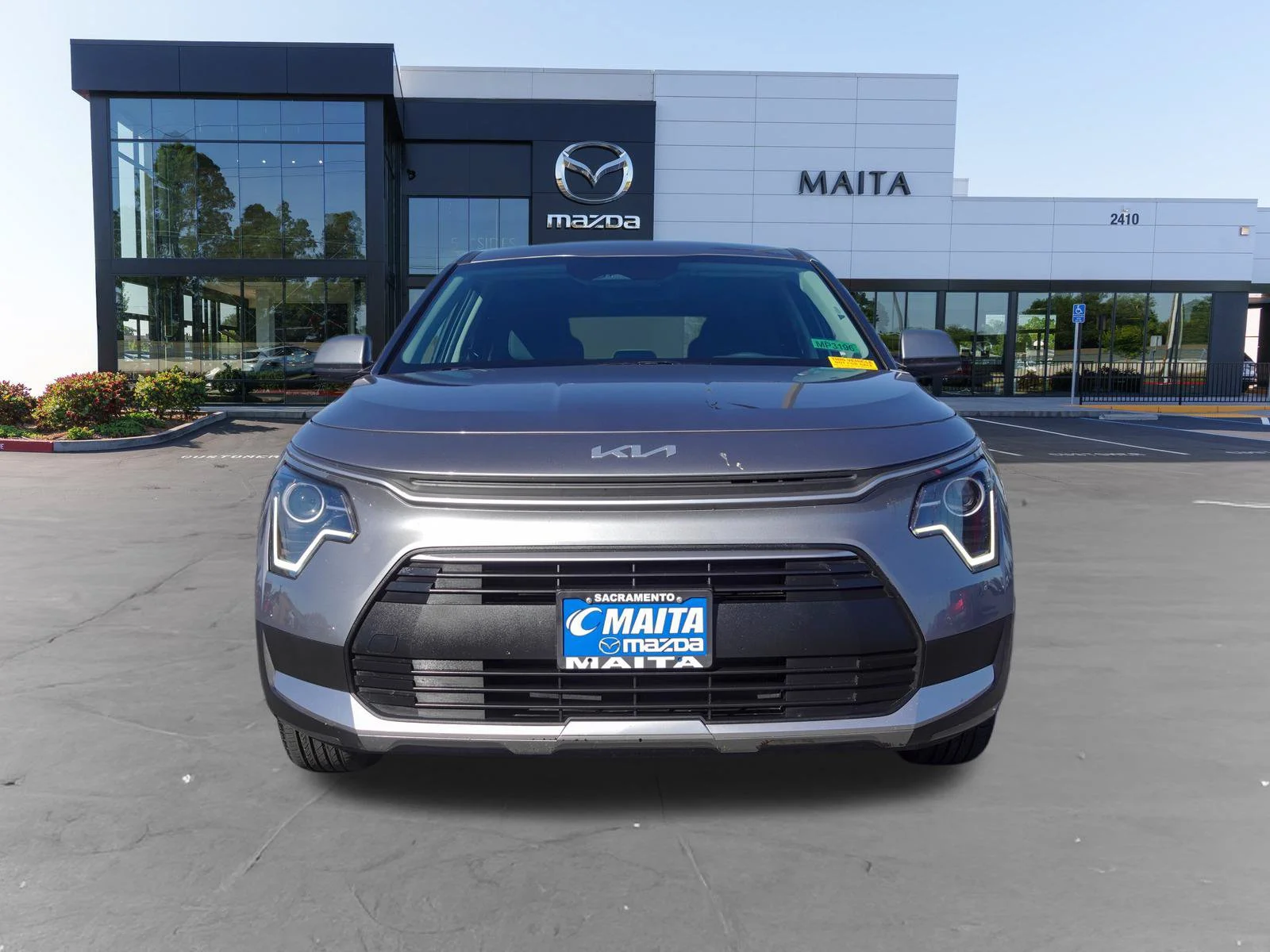 Used 2025 Steel Gray Kia LX image 8