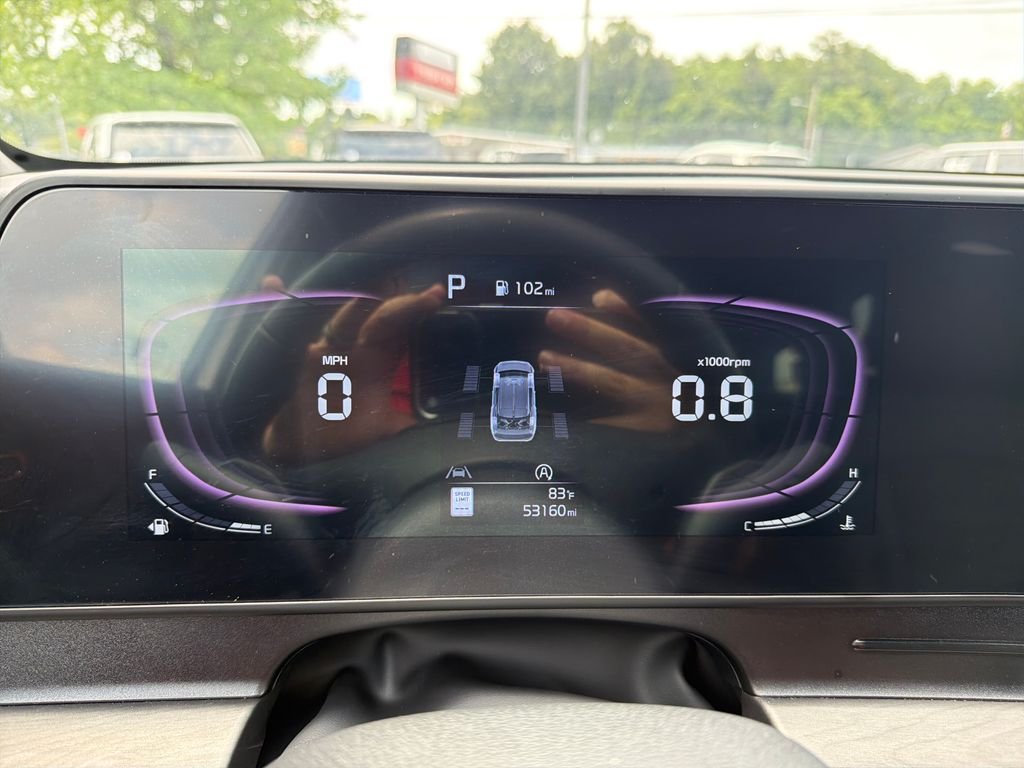 Used 2024 White Kia X-Line image 18