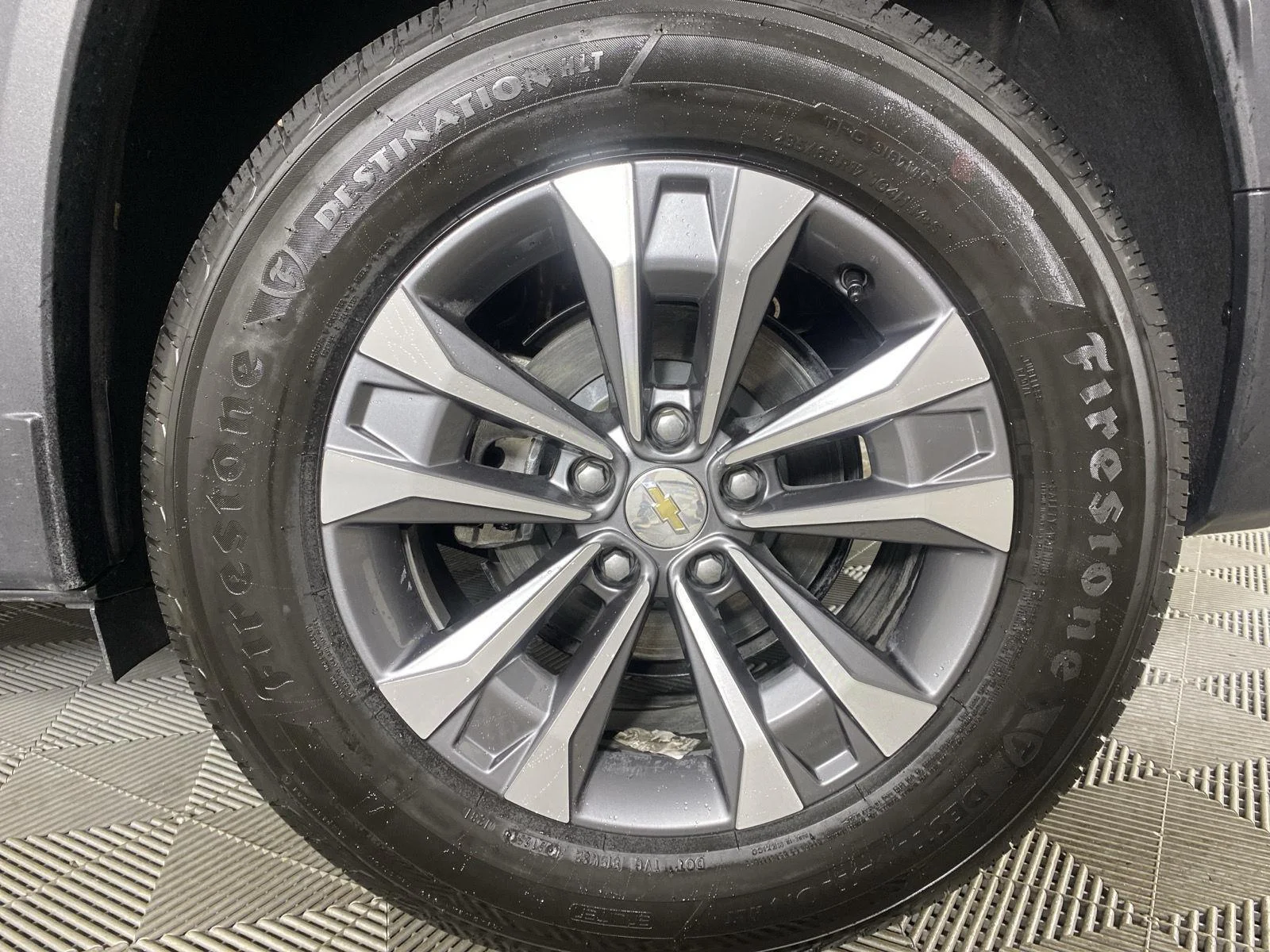 New 2026 Mosaic Black Metallic Chevrolet LT image 9