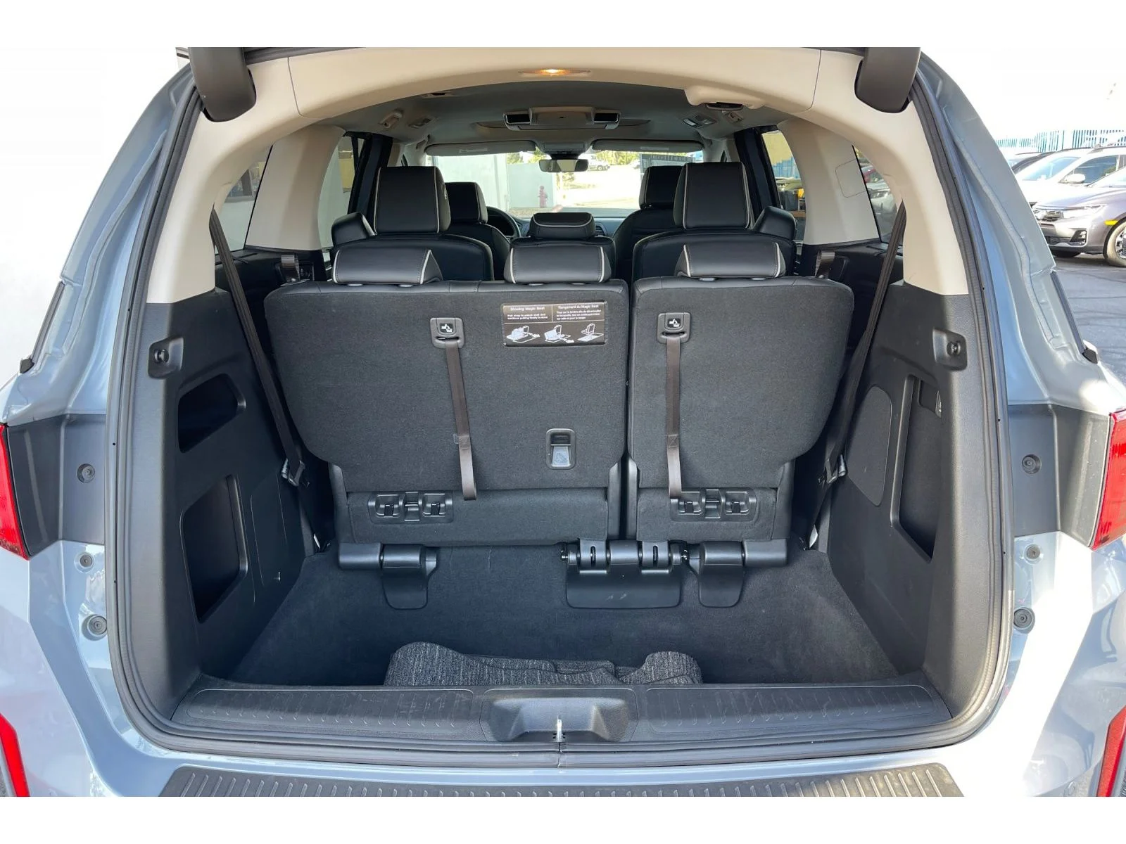 Used 2025 SONIC GRAY PEARL Honda Touring image 17