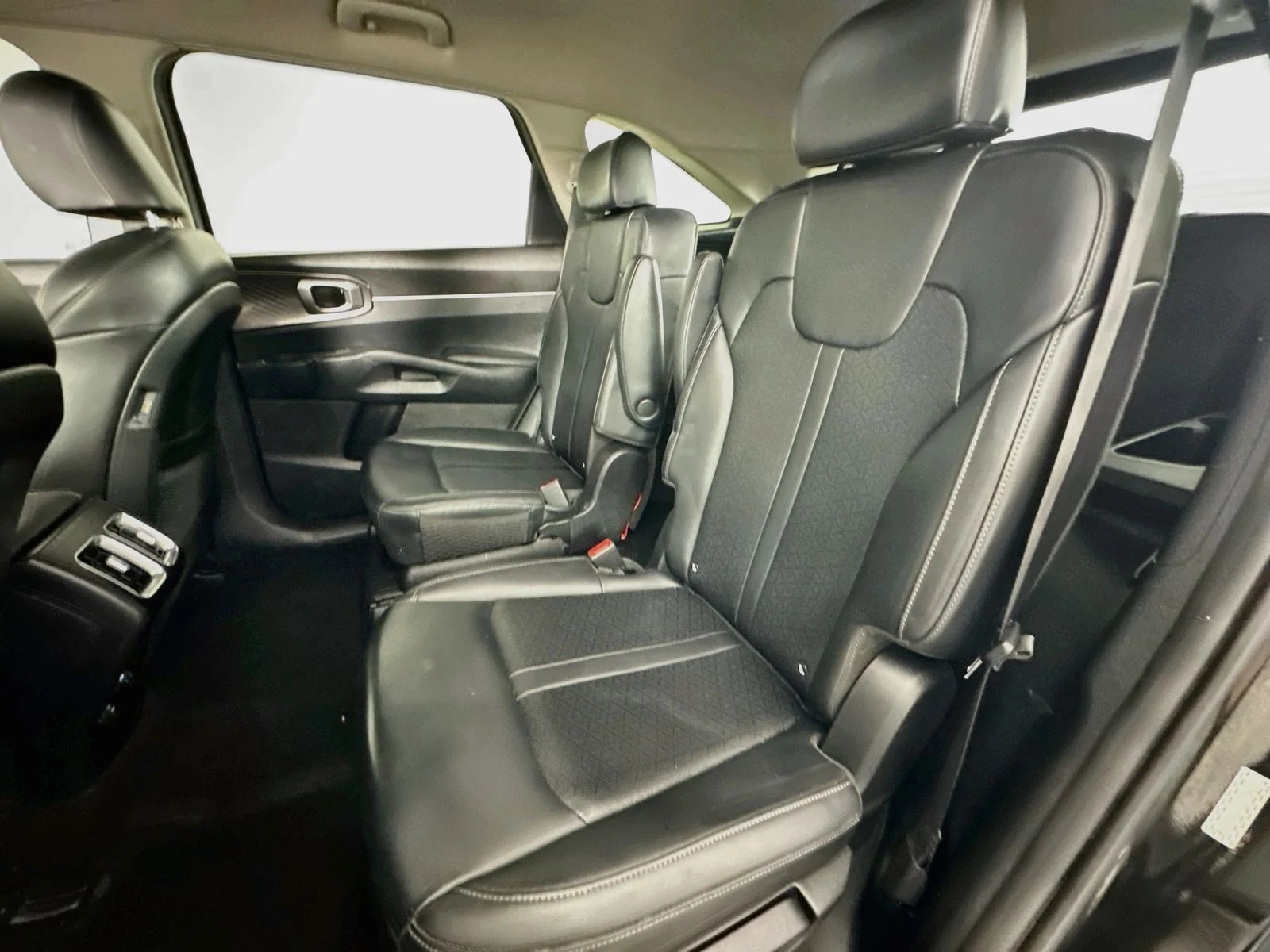 Used 2023 Aurora Black Kia EX image 24