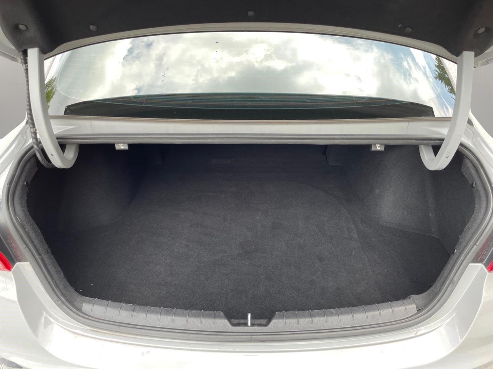 Used 2023 Wolf Gray Kia GT-Line image 5