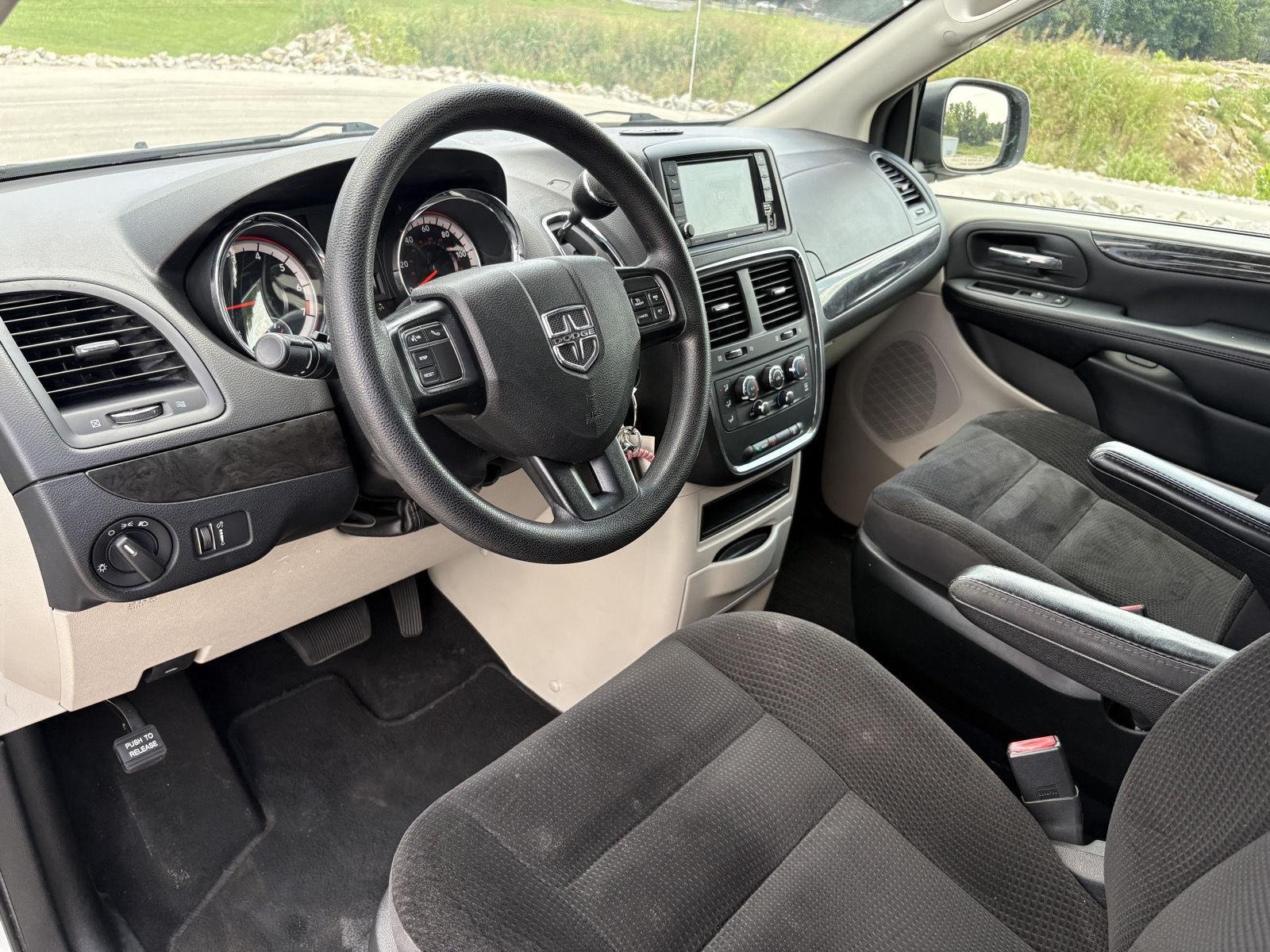 Used 2019 White Knuckle Clearcoat Dodge SE image 7