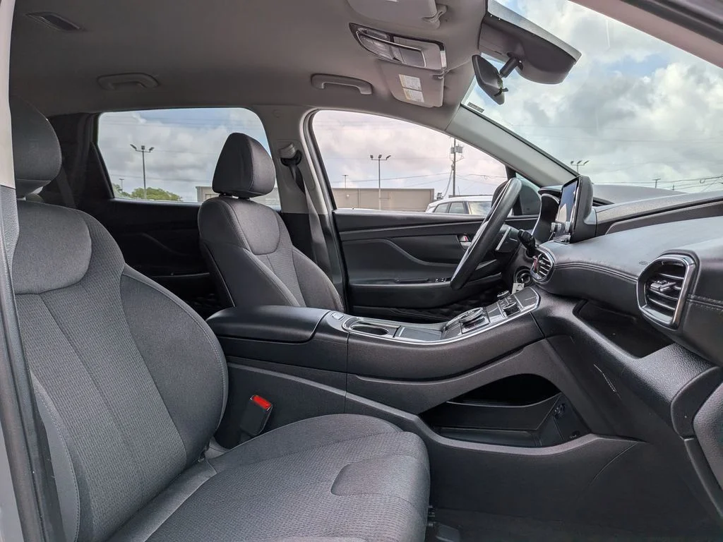 Used 2023 Gray Hyundai SE image 30