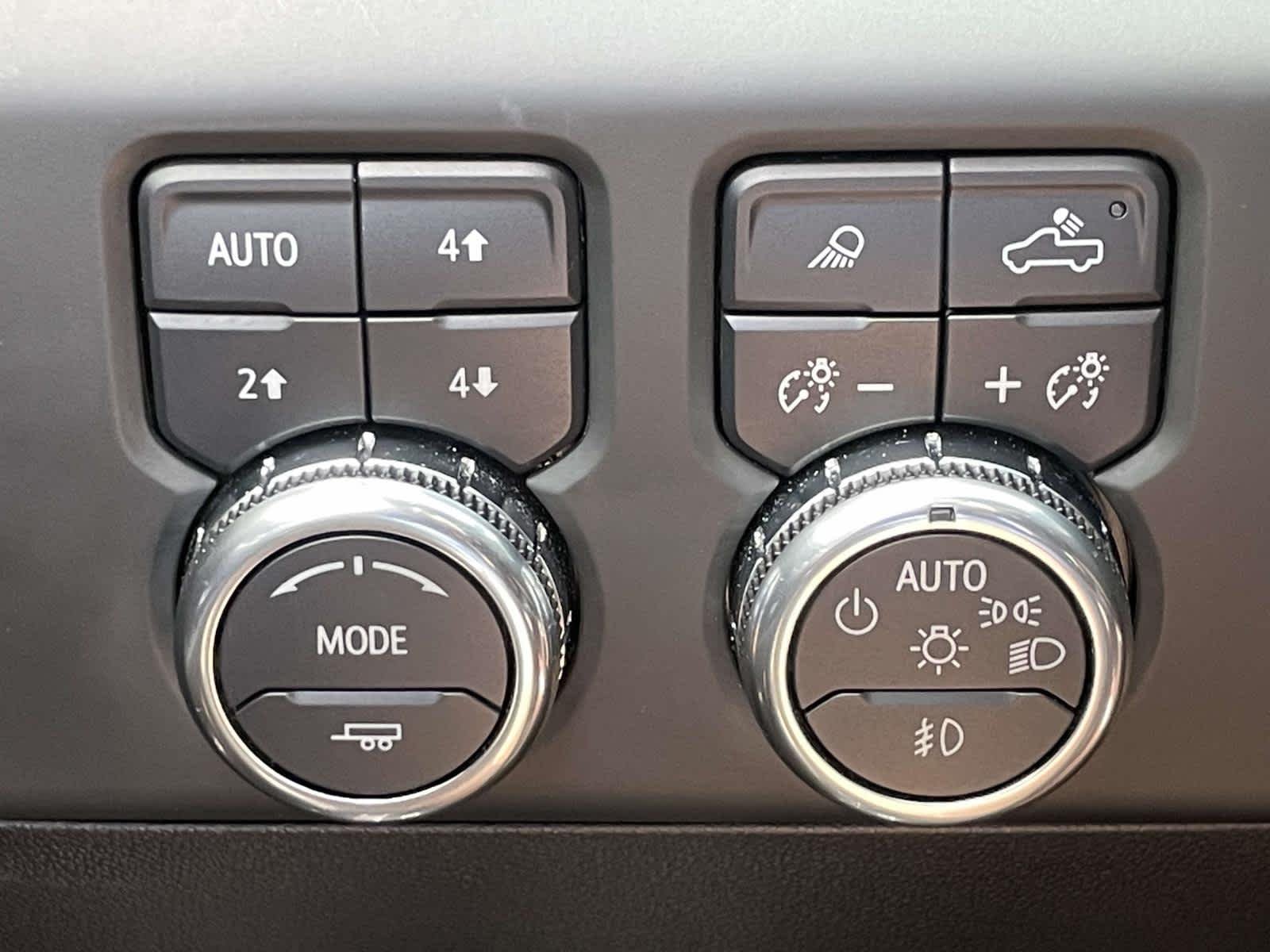 Used 2024 Sterling Metallic GMC AT4 image 32