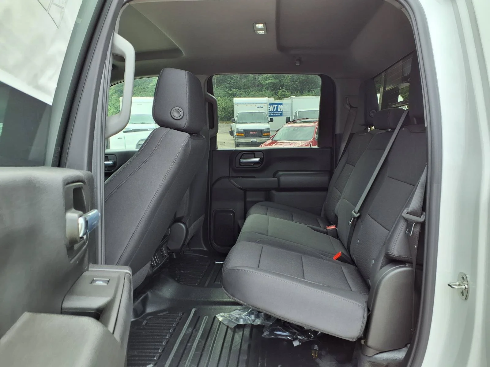 2026 GMC Sierra 3500 Chassis Cab Pro - Photo 21
