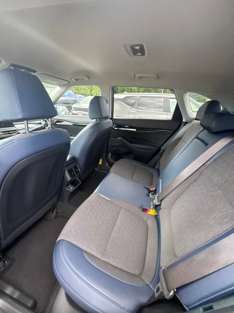 Used 2025 Fusion Black Kia S image 17