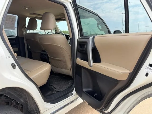Used 2012  Toyota SR5 image 19