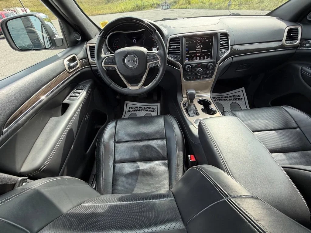 Used 2017 Bright White Clea Jeep Overland image 10