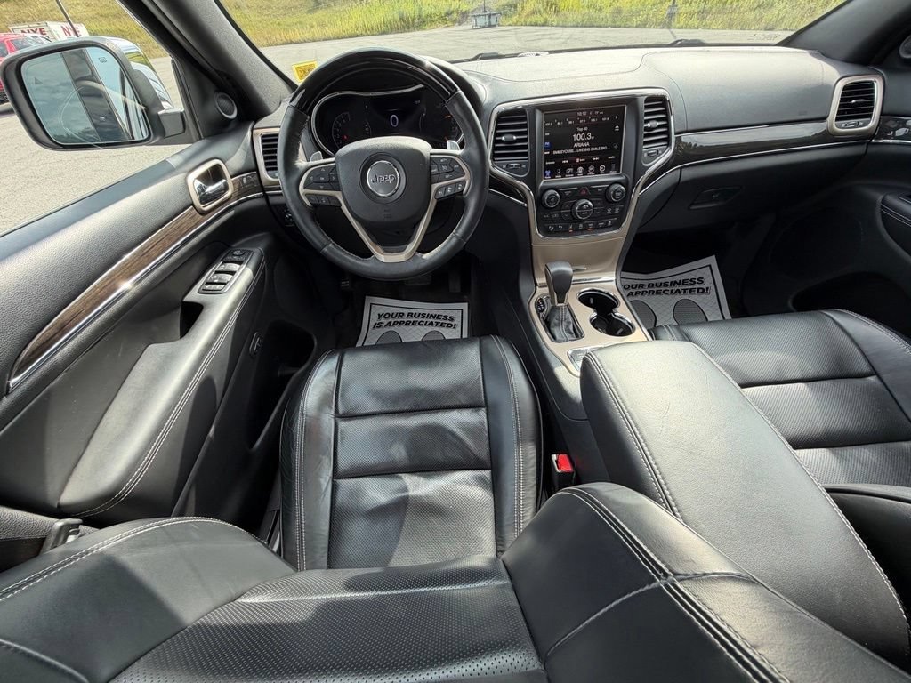 Used 2017 Bright White Clea Jeep Overland image 10