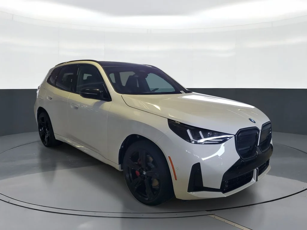New 2026 Alpine White BMW M50 xDrive image 2