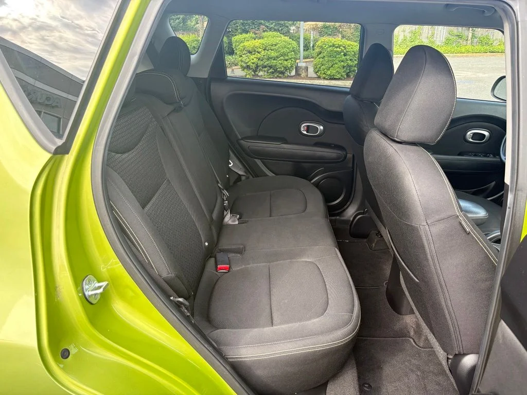 Used 2014 Green Kia Plus image 24