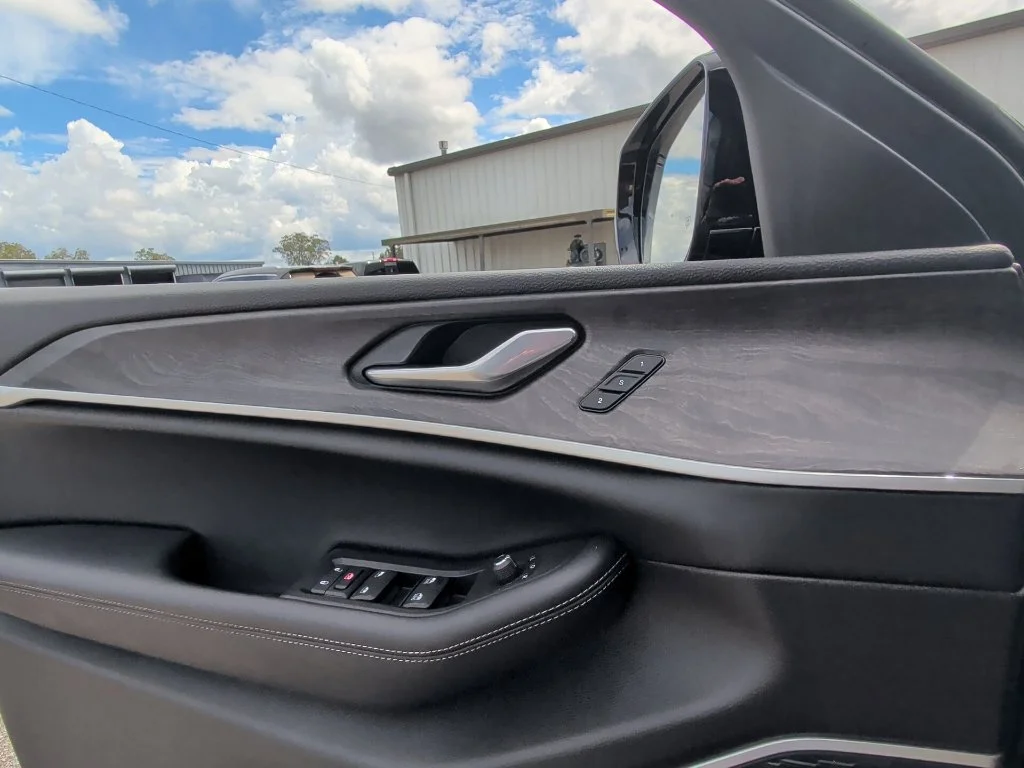 Used 2025 Black Jeep Limited image 15