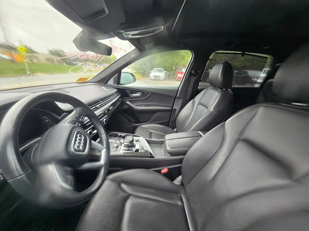 Used 2017 Black Audi 3.0T Prestige image 4
