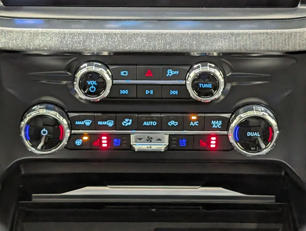 New 2026 Glacier Gray Metallic Tri-Coat Ford F-350® Platinum® image 6