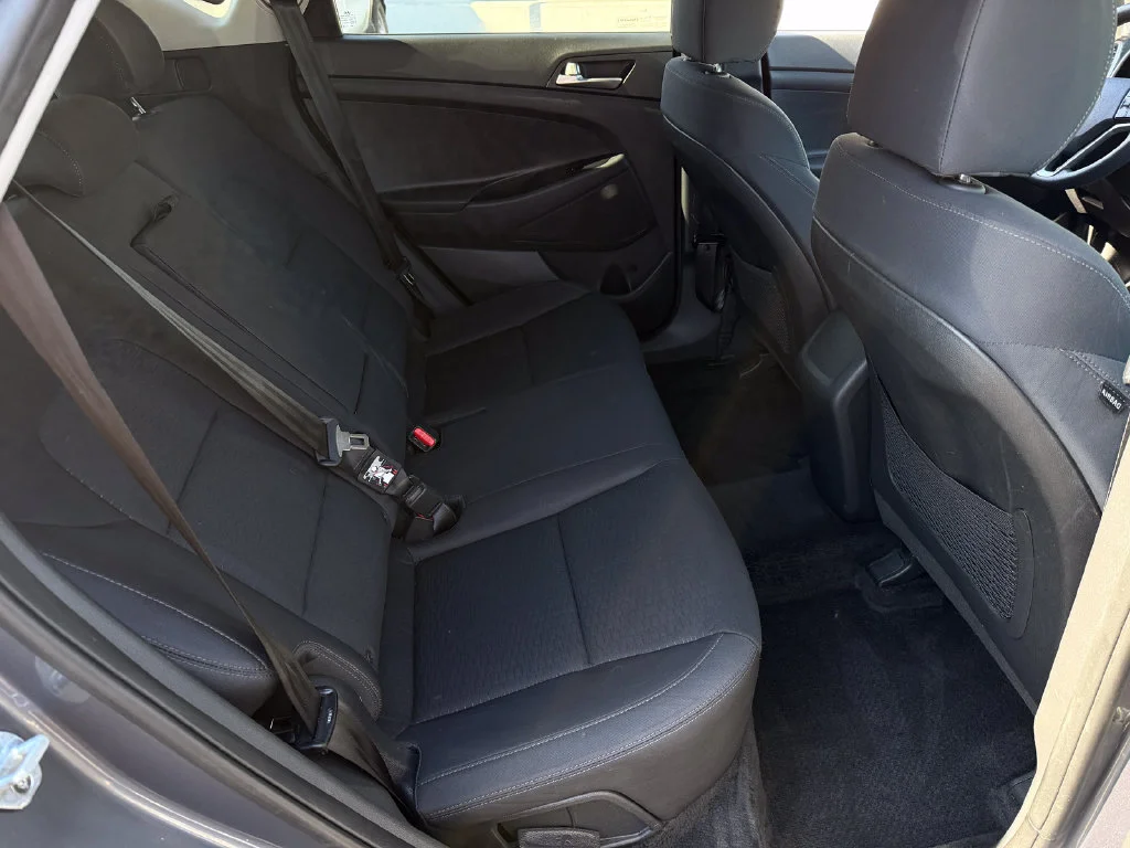 Used 2019  Hyundai Value image 17