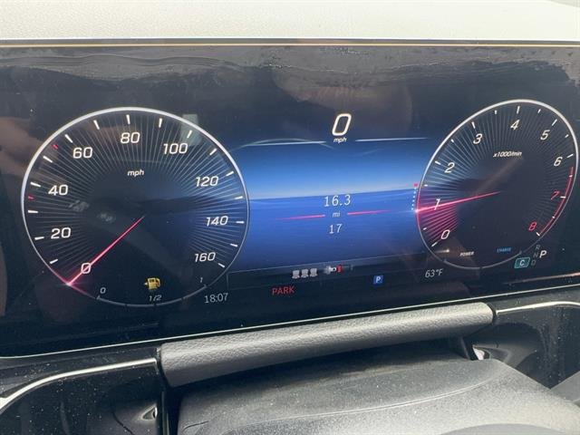 New 2026 Night Black Mercedes-Benz GLA 250 4MATIC® image 15