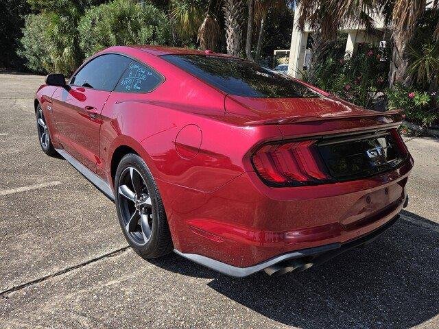 Used 2020 Rapid Red Metallic Tinted Clearcoat Ford GT image 3