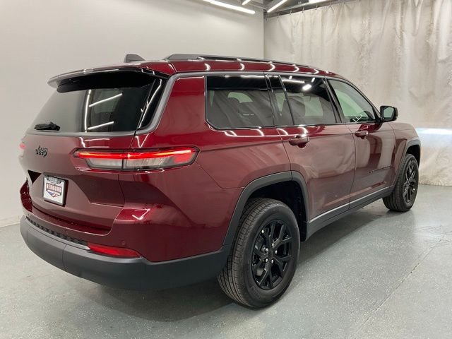 New 2026 Velvet Red Pearl-Coat Exterior Paint Jeep Altitude image 7