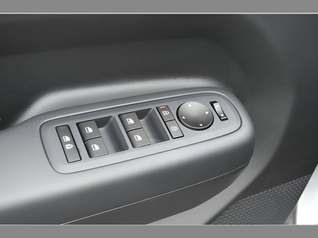 New 2026 Shimmering Silver Hyundai SE image 45