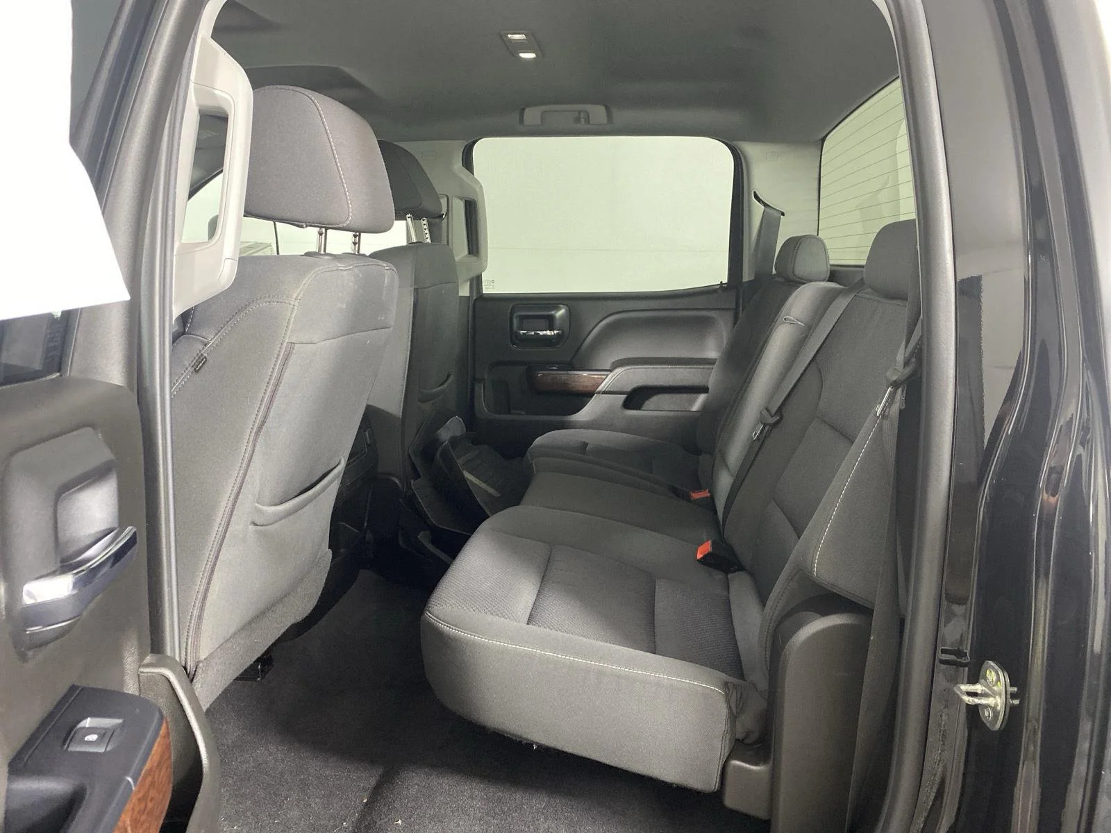 Used 2019 Onyx Black GMC SLE image 10