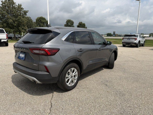 Used 2024 Gray Metallic Ford Active image 7