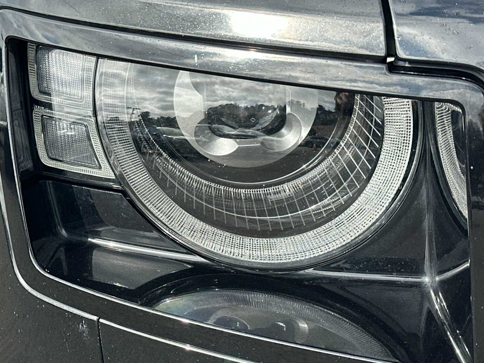 Used 2022 Santorini Black Metallic Land Rover S 4D Sport Utility image 33