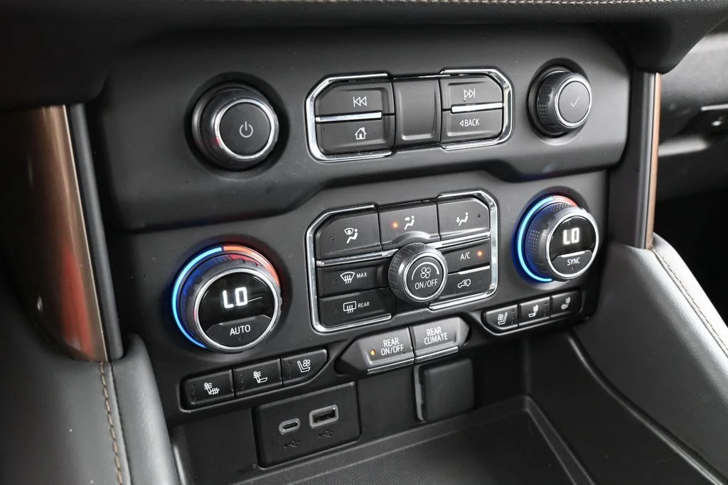 Used 2023 Midnight Blue Metallic Chevrolet High Country image 28
