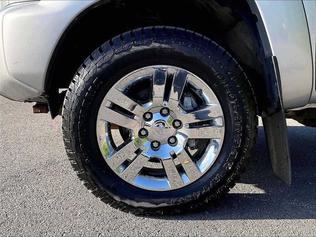 Used 2015 Silver Toyota Base image 22
