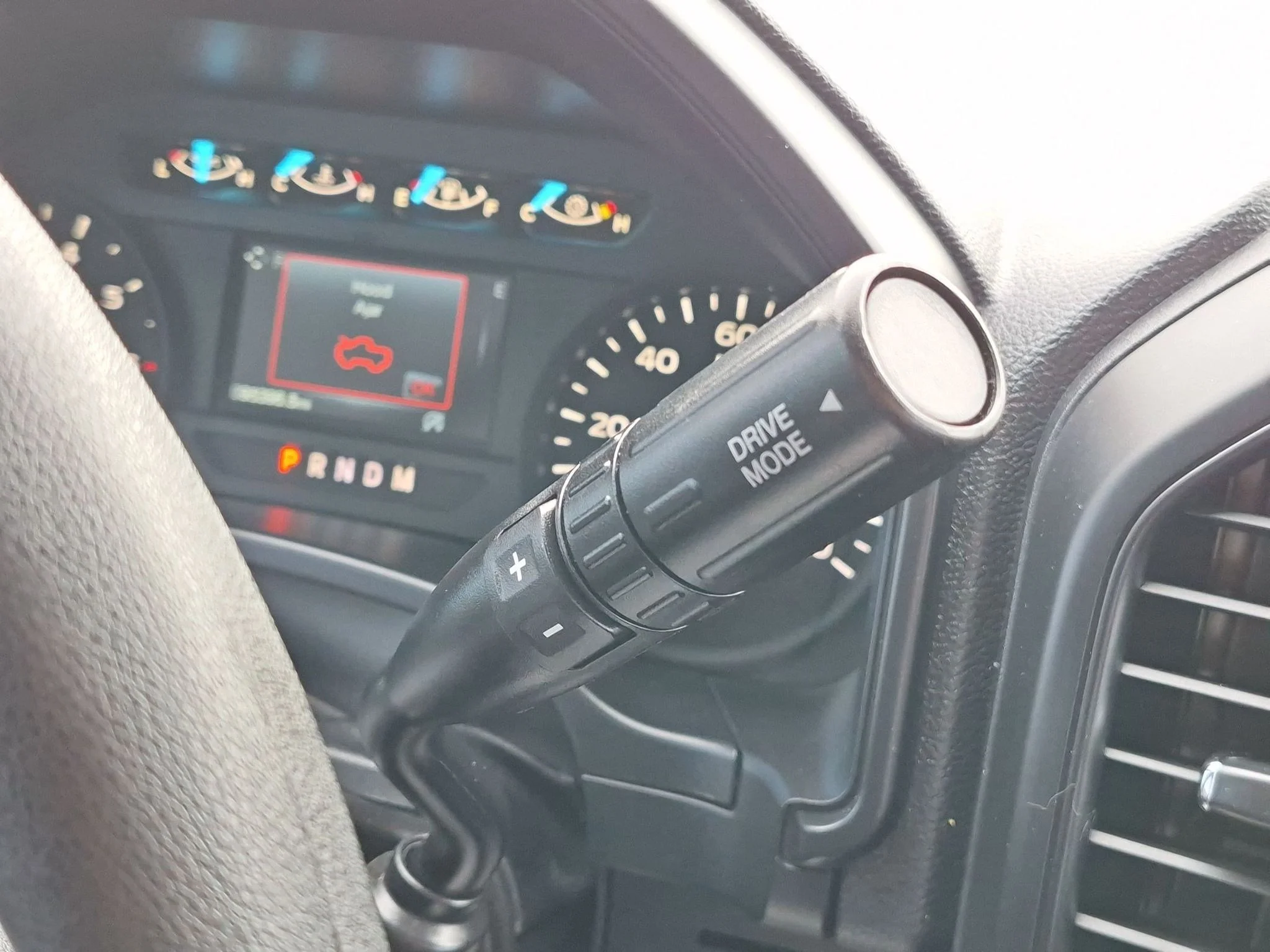 Used 2019 Magnetic Metallic Ford XL image 12