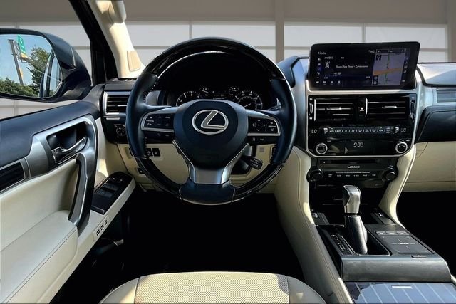 Used 2022 Black Lexus 460 image 5