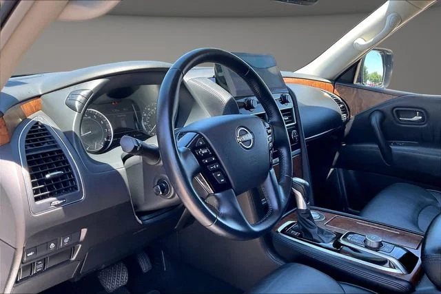 Used 2024 Silver Nissan SL image 12